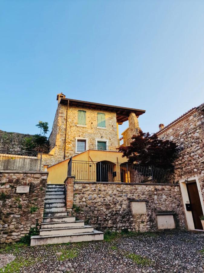 Apartamento Thomas' Castle Pozzolengo Exterior foto