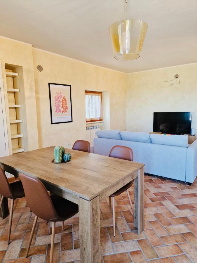 Apartamento Thomas' Castle Pozzolengo Exterior foto
