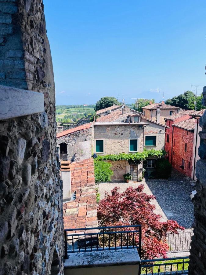 Apartamento Thomas' Castle Pozzolengo Exterior foto